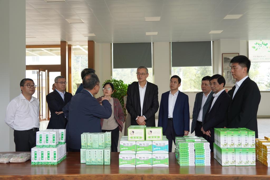 深化校地合作 共育柘荣人才——校领导一行赴柘荣县签订合作共建框架协议